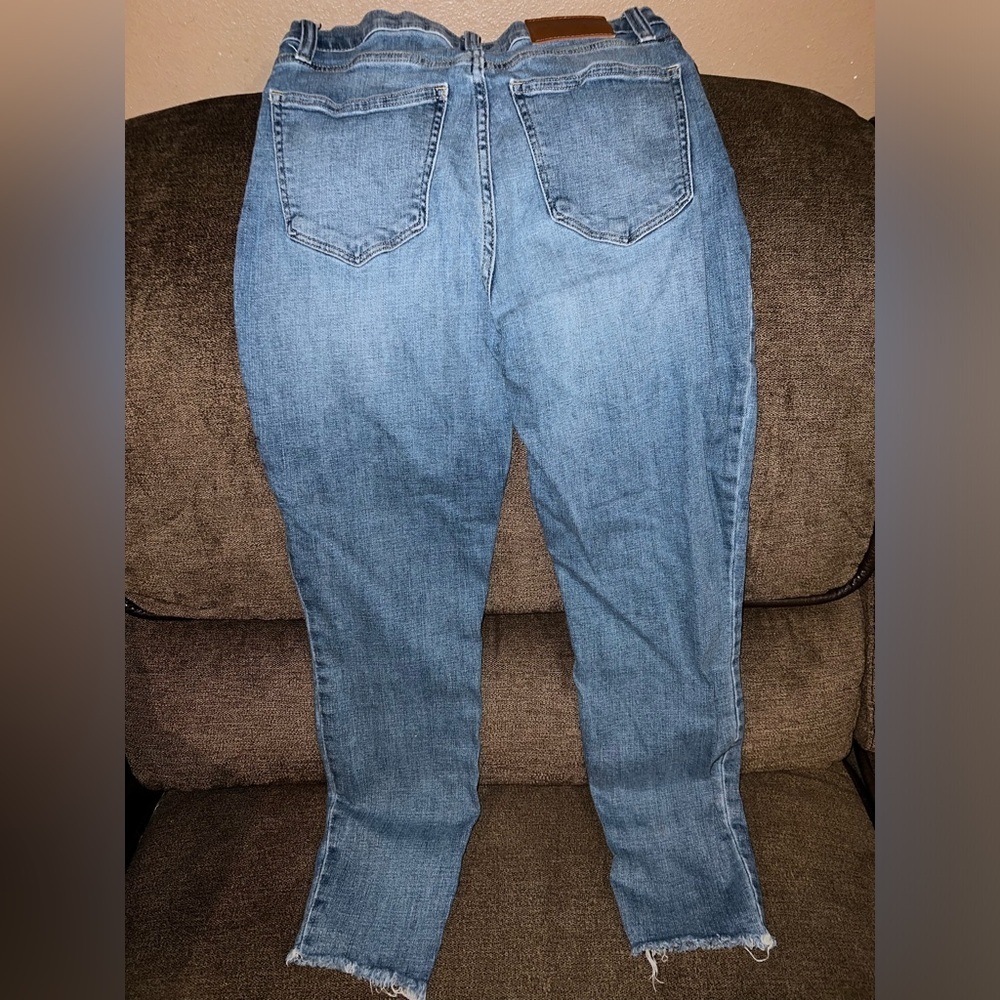 Lucky Brand Women’s Jeans, ankle crop, stretch, size 6/28 - Picture 4 of 5